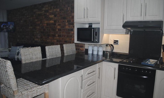 Scottburgh Apartment | 11 Coral Sands