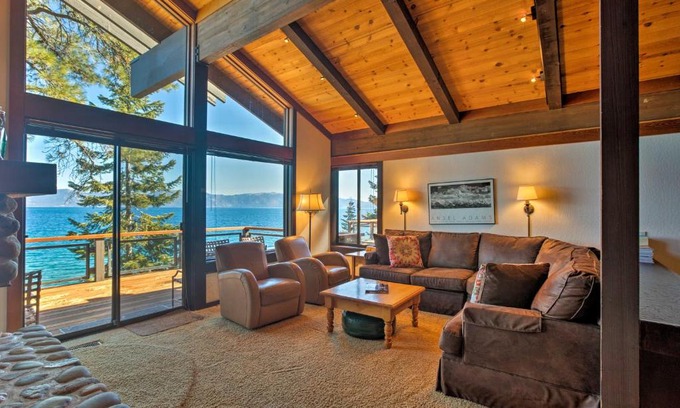 Dollar Point Apartment | 11 Mi to Palisades Tahoe Lakefront Home with View!