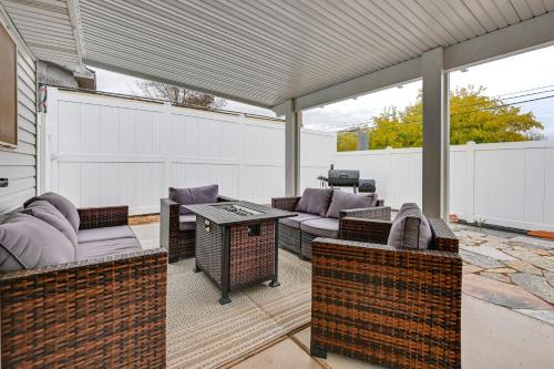 Hurricane House | 11 Mi to Sand Hollow State Park Home with Fire Pits