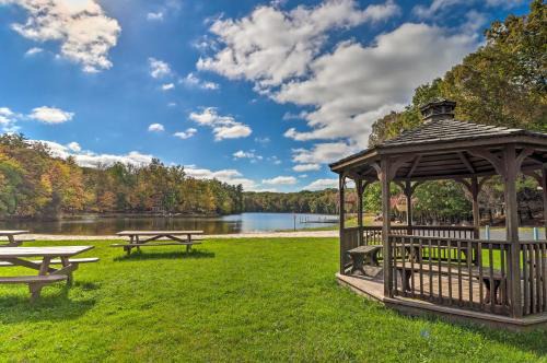 East Stroudsburg House | 11 Mi to State Park Home in East Stroudsburg!