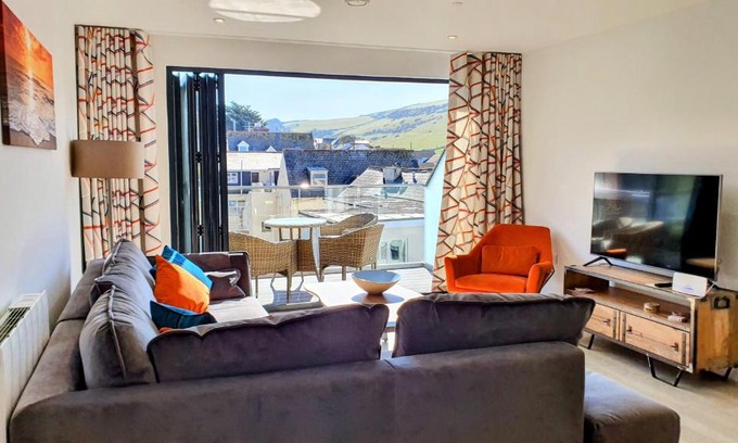 Mortehoe Apartment | 11 Putsborough - Luxury Apartment at Byron Woolacombe, only 4 minute walk to Woolacombe Beach!