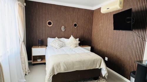 Komani House | 110 Berry Street Self-Catering Accommodation