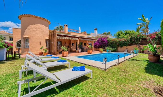 Marbella Ski Chalet | 1109 Charming Family Villa with Panoramic Sea Views