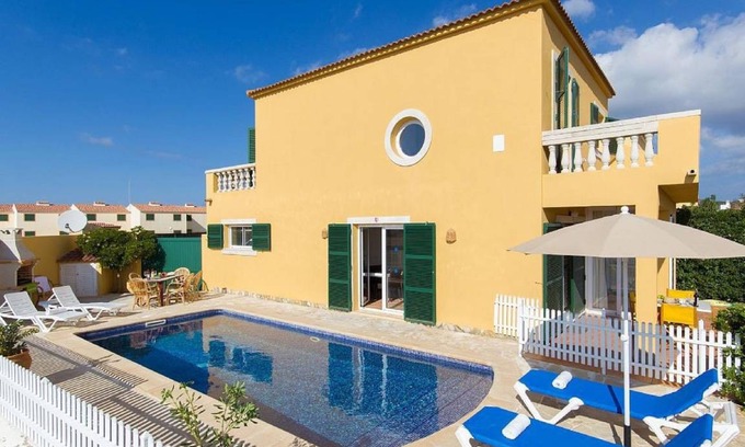 Cales Piques Villa | 112 m² Villa ∙ 3 bedrooms ∙ 6 guests