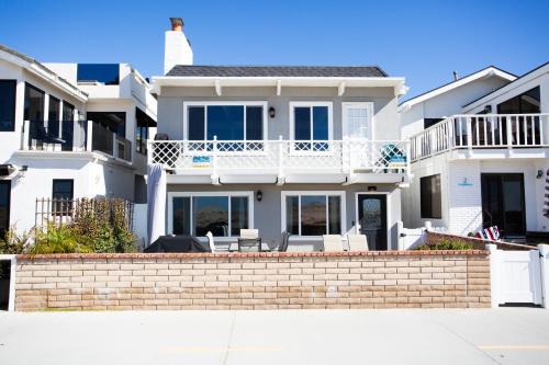 Balboa Peninsula House | 1121 E Balboa Blvd A & B