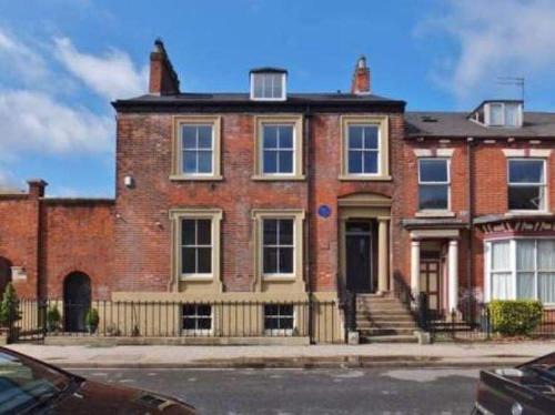 Hull House | 114 Coltman Street Hull