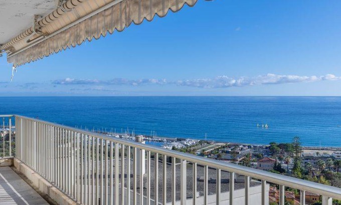 Menton Apartment | 115 m² Apartment ∙ 2 bedrooms ∙ 4 guests