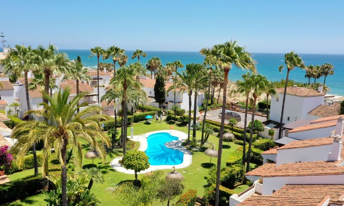Marbella Ski Chalet | 1176 Beachfront Paradise in Bahia de Marbella