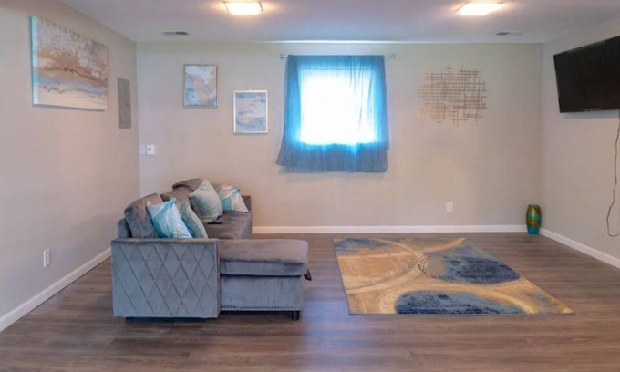 Bridgeport Apartment | 12 Minutes to Churchill Downs!