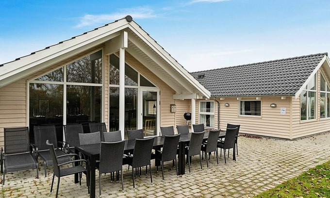 Olpenitz House | 12 person holiday home in Hasselberg