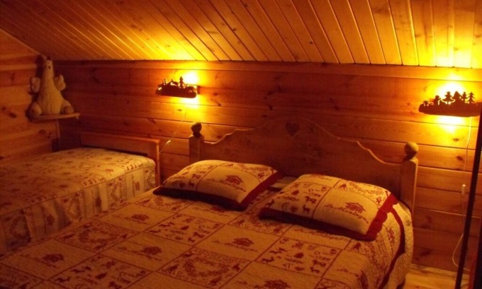 Valfrejus Ski Chalet | 12-PERSON WOODEN CHALET 100 meters from resort center and cable car