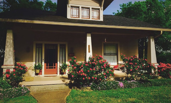 Hillsboro Village House | 12 South Bungalow