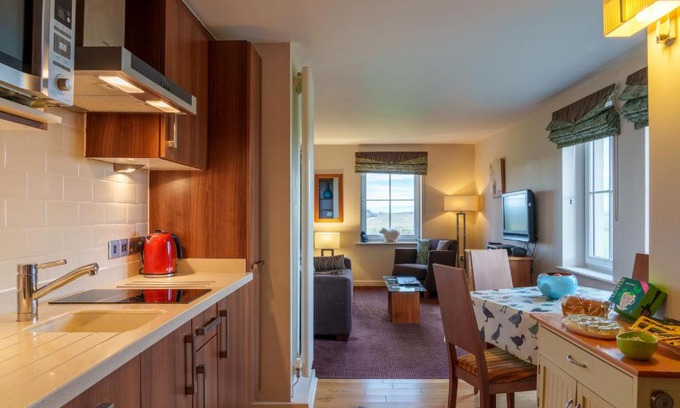 Penrith House | 12 Ullswater Suite - Whitbarrow Village