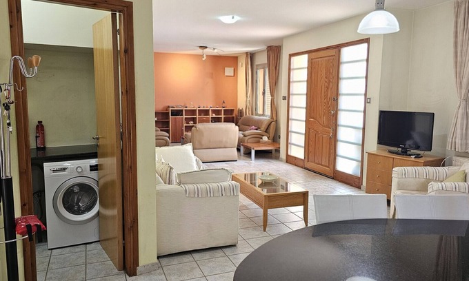 Aradippou House | 120 LCA- STAY Zenon House