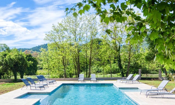 Besse-sur-Issole Other | 120 m² Accommodation ∙ 4 bedrooms ∙ 8 guests