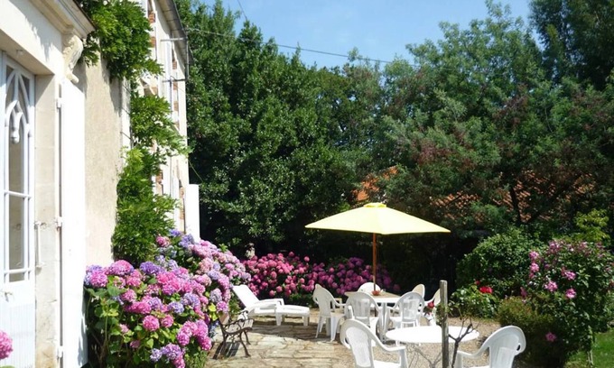 Le Champ-Saint-Pere House | 120 m² House ∙ 3 bedrooms ∙ 8 guests