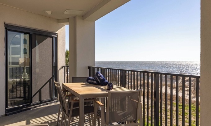Charleston County Condo | 120 Seascape Villas - Newly Renovated