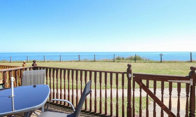 Corton Cottage | 121, family friendly, character holiday cottage in Corton