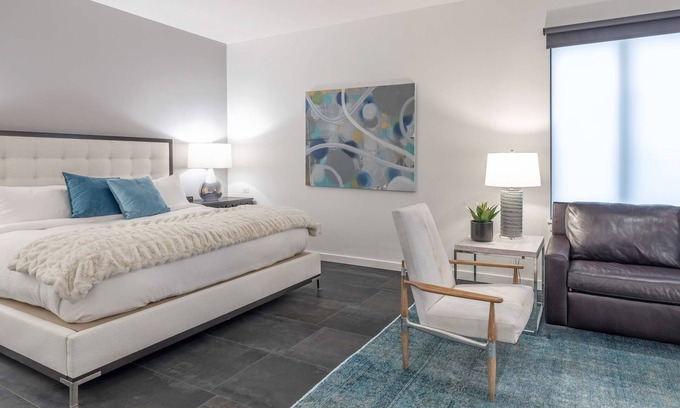 West End Hotel | 121 Hotel by AvantStay | Chic & Modern 2 BDR Superior Suite In Ideal Nashville!