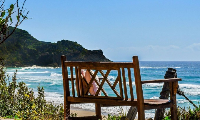 Boomerang Beach House | 124 Boomerang Drive - Pacific Palms Holidays