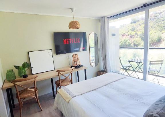 Placeres Apartment | 124 Spacious studio with a view