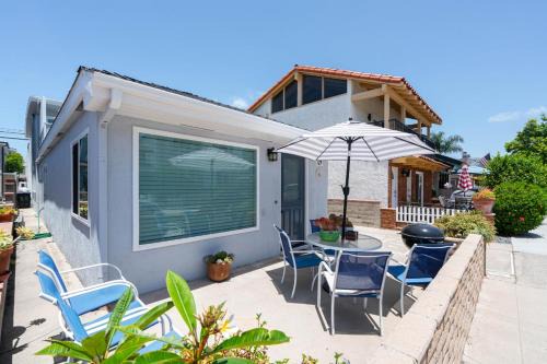 Balboa Island House | 129 Opal Ave A