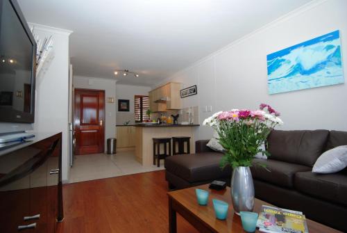 Kenridge Apartment | 13 Bella Rosa Apartment