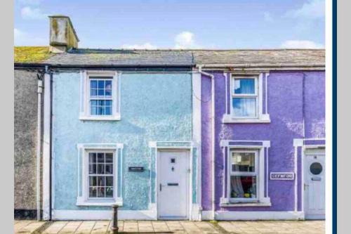 Aberaeron House | 13 Tabernacle Str - Bear Holiday Homes