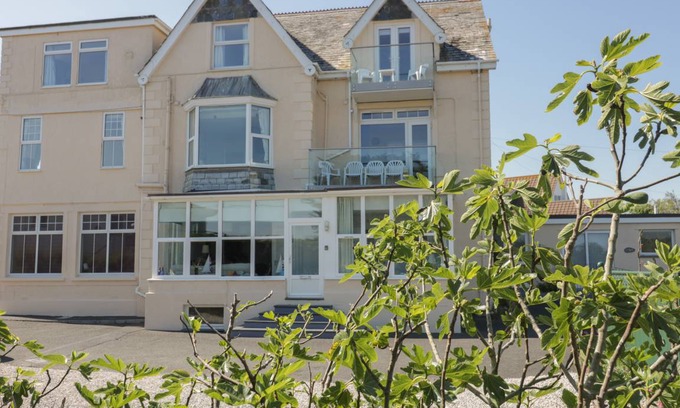 Harlyn Cottage | 130 m² Cottage ∙ 3 bedrooms ∙ 6 guests