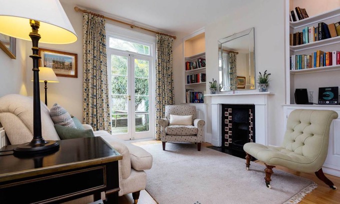 Avonmore and Brook Green House | 130 m² House ∙ 3 bedrooms ∙ 5 guests