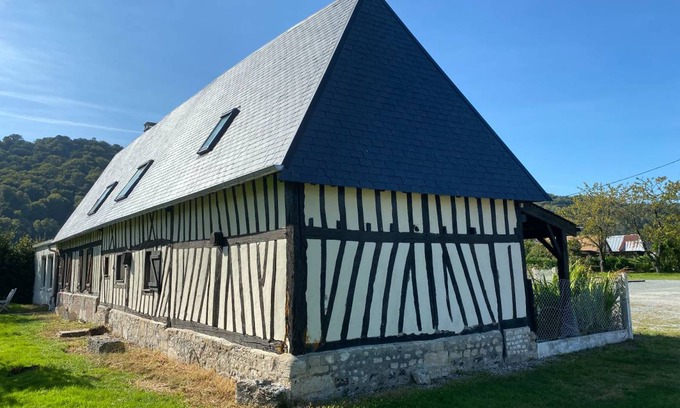 Jumieges House | 130 m² House ∙ 4 bedrooms ∙ 8 guests