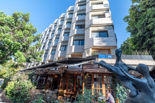 Tel Aviv City Center Hotel | 130 Rock Apartments