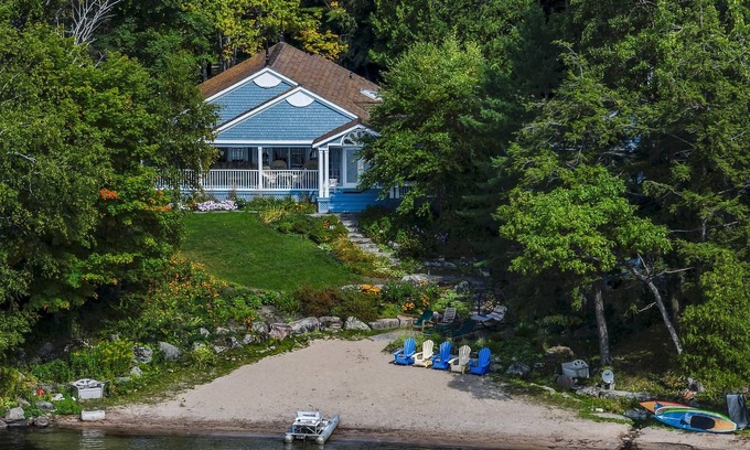 Muskoka Lakes Cottage | 1300' of Ultra Private Frontage! 3bed 2bath! Waterfall! Tennis Court!