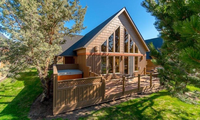 Redmond House | 134 m² House ∙ 2 bedrooms ∙ 4 guests