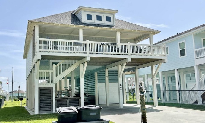 Crystal Beach House | 137 m² House ∙ 3 bedrooms ∙ 12 guests