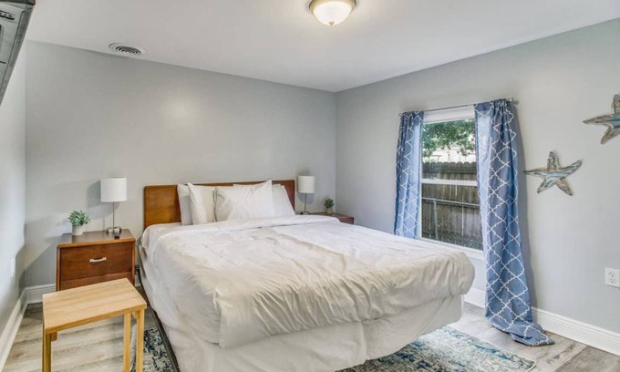 West Pensacola House | 139 m² House ∙ 4 bedrooms ∙ 14 guests