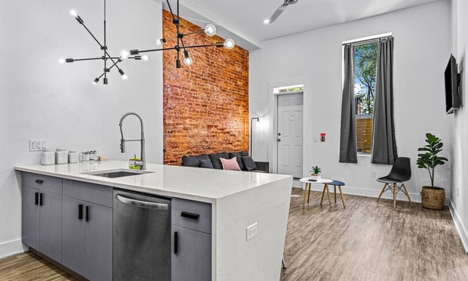 Delair Apartment | 14-2 Luxury Loft-FREE Parking