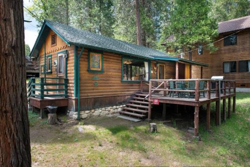 North Wawona Ski Chalet | 14 Chipmunk Hollow