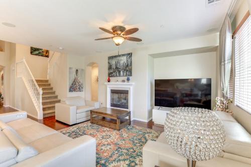 Fallbrook House | 14 Mi to Old Town Temecula Luxe Fallbrook Home!