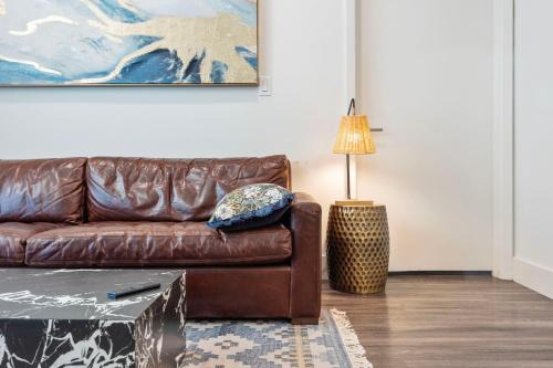 Downtown Apartment | 14 Santa Monica Gorgeous Apartment