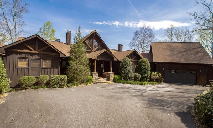 Bear Lake Reserve House | 1449 Lake Forest Drive at Bear Lake Reserve