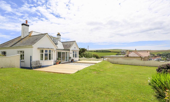 Hope-Cove Cottage | 145 m² Cottage ∙ 4 bedrooms ∙ 7 guests