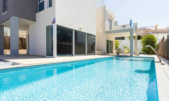 Playa Paraiso Villa | 146 m² Villa ∙ 3 bedrooms ∙ 6 guests