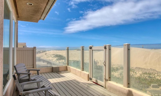 Oceano House | 1460 Strand Way