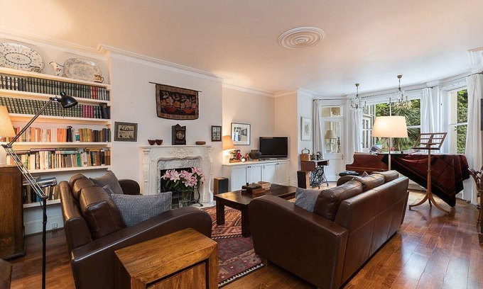 Belsize Apartment | 148 m² Apartment ∙ 2 bedrooms ∙ 4 guests