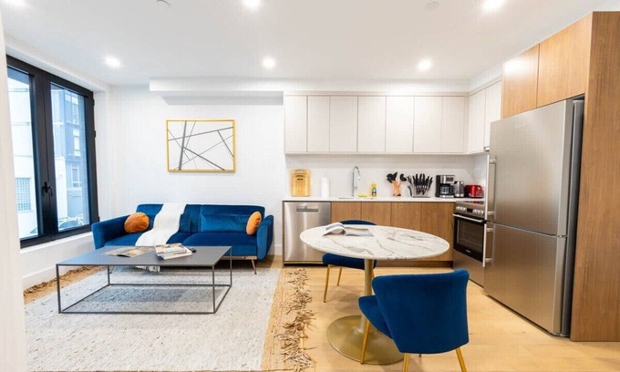 Greenpoint Apartment | 149BK-202 New Condo 1BR in Prime Greenpoint