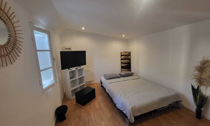 Cros-de-Cagnes Ski Chalet | 14m² studio close to the beach
