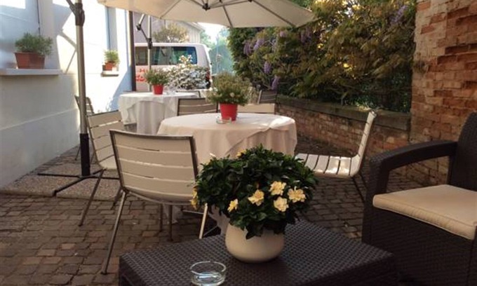 Cazzago Hotel | 15.92 hotel