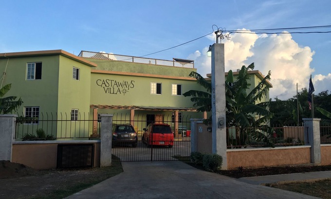 Silver Sands Hotel | 15 Bedroom Jamaican Villa