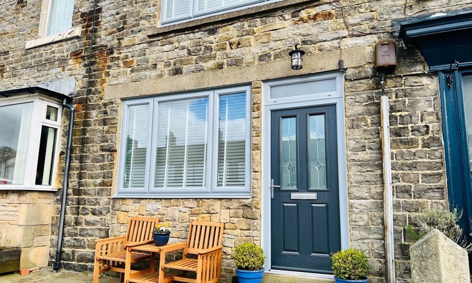 Barnard Castle Cottage | 15 MARKET PLACE, pet friendly in Middleton-In-Teesdale